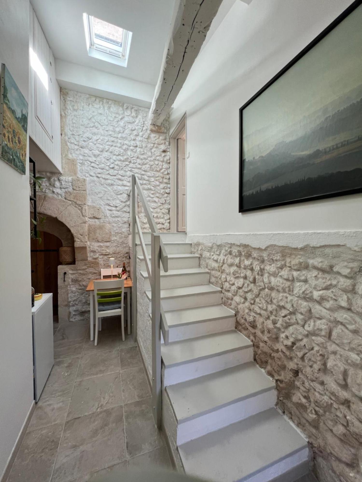 Entire Apartment With Swimming Pool Near Aubeterre Saint-Romain  Εξωτερικό φωτογραφία